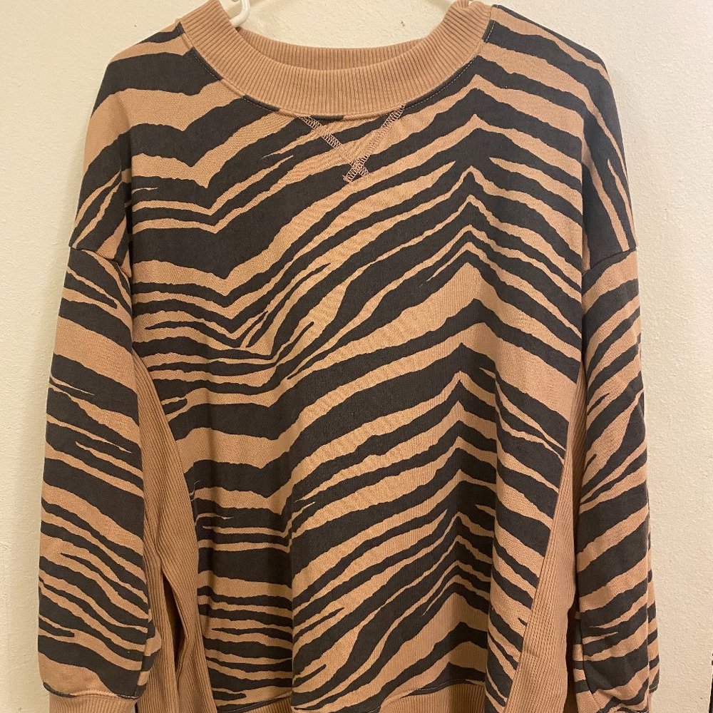 Aerie Oversized Tiger Striped Sweatshirt Size M